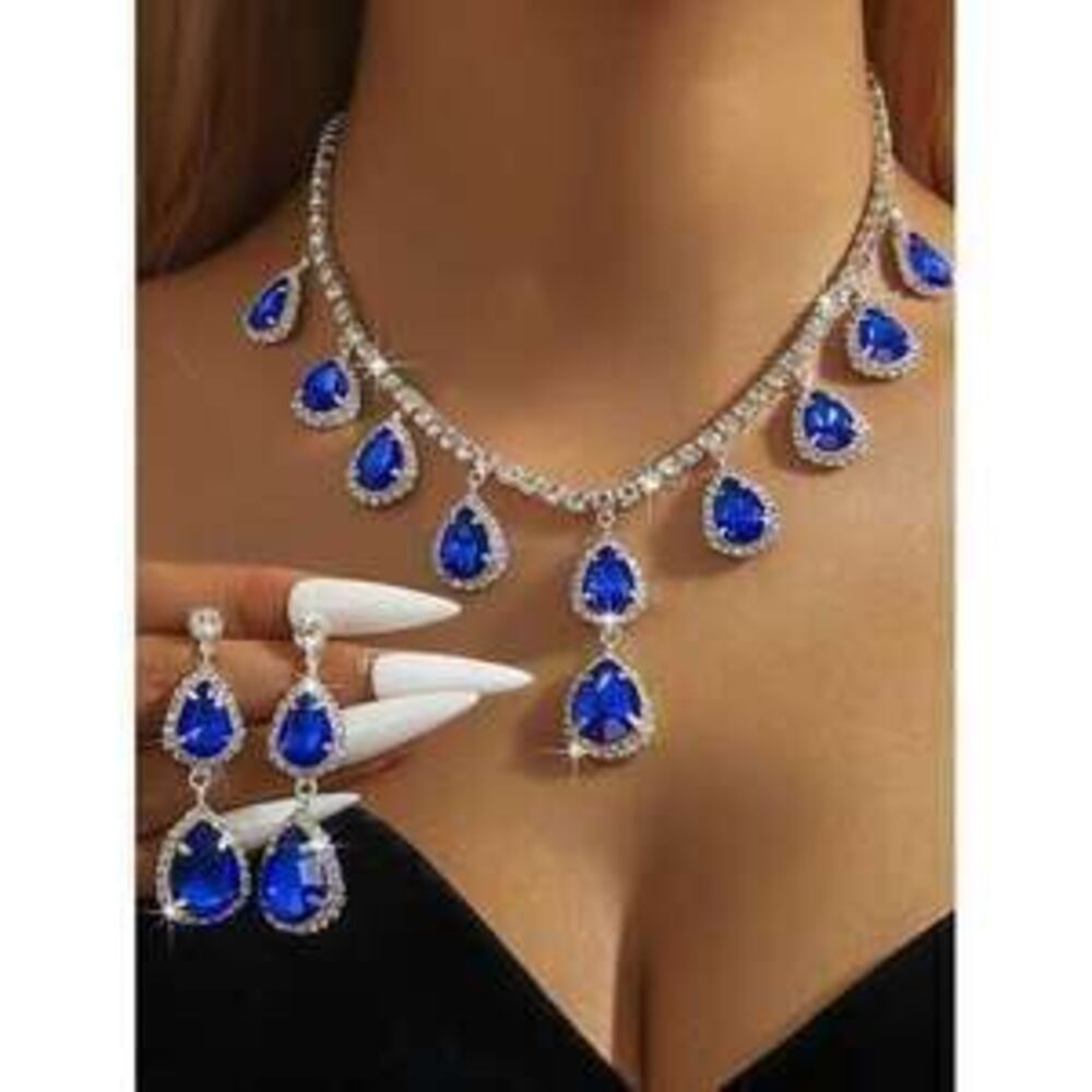 A Set Of 3 Teardrop-Shaped Diamond Necklaces And Earrings, Perfect For Gift